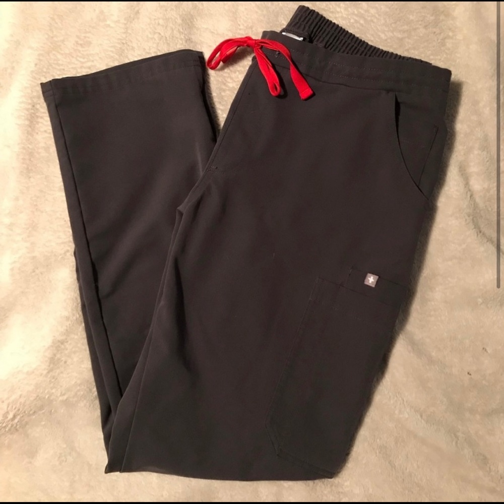 Yola figs scrub pants